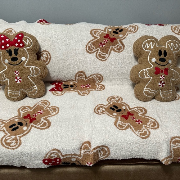 Gingerbread Mickey little lunch thingy Minnie holiday set - Picture 4 of 6
